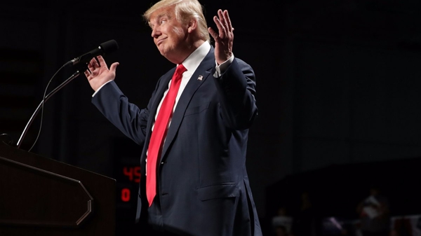 “Tổng thống Trump” có thể đáng sợ tới mức nào?