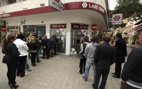 Tiền mặt đang là “vua” ở Cyprus