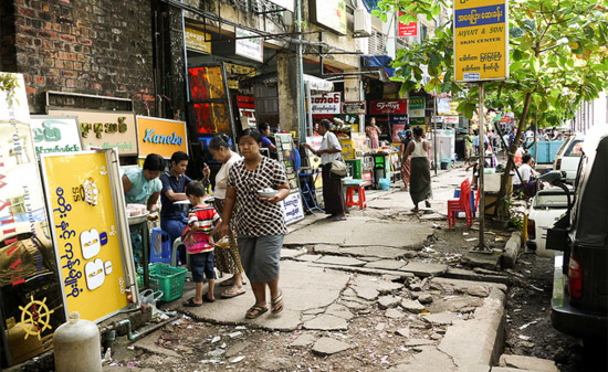 Mỹ xóa lệnh cấm đầu tư vào Myanmar