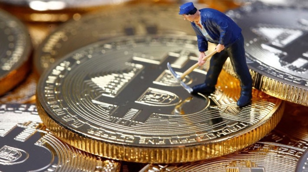 Giá Bitcoin thủng mốc 7.000 USD, giảm một nửa từ đầu năm