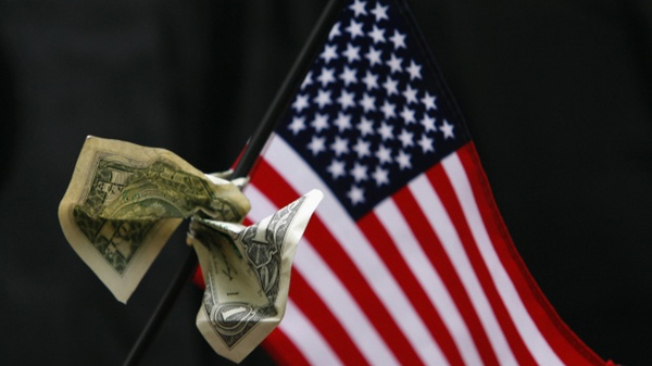 USD rớt giá chóng mặt khi Trump gần về đích