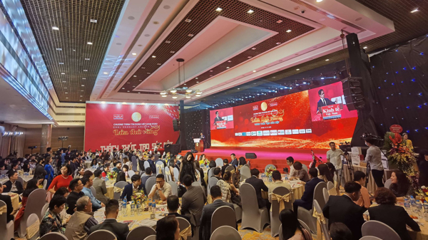 Vinh danh top 100 sản phẩm, dịch vụ Tin Dùng năm 2020