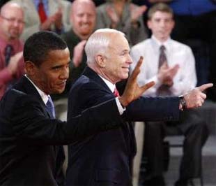 Các nhà kinh tế “cân đong” Obama và McCain