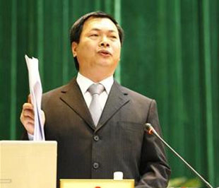 “Bộ trưởng có thấy cần cải chính và xin lỗi không?”