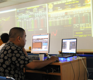 Kinh doanh vàng trên tài khoản: Không quản được thì… “không khuyến khích”?