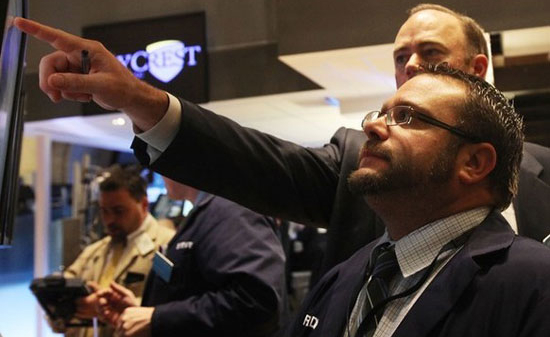 Phố Wall bật tăng, bất chấp động đất ở Nhật