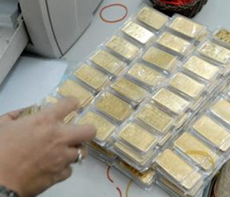 Trở lại mua vàng cất giữ?