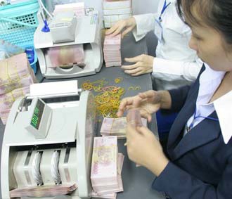 Đua lãi suất VND: Biến động chưa từng thấy