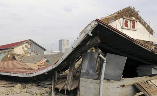 Nhật Bản rung lắc dữ dội sau dư chấn mới