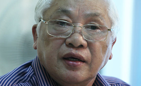 Hạn chế lạm dụng quyền lực và tham nhũng đất đai