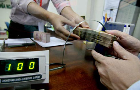 Chuyên gia quốc tế nói gì về tăng trưởng, lạm phát, nợ xấu?