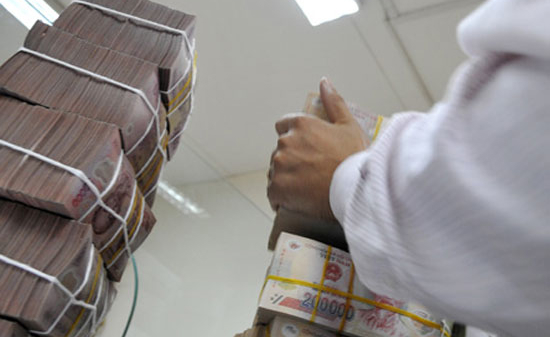 Phía sau “nghịch cảnh” nợ xấu tăng, phần lớn ngân hàng báo lãi