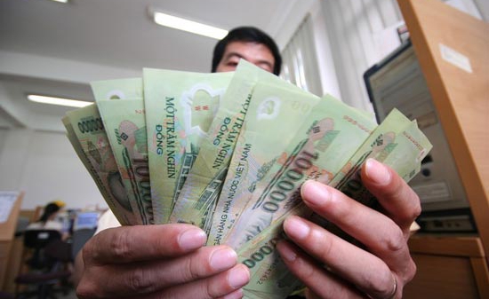 Lạm phát: Cơ quan điều hành lạc quan, chuyên gia lo ngại