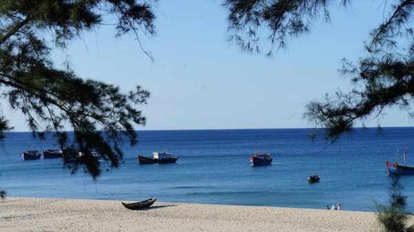 Kinh tế miền Trung: Đừng để “Một mảnh tình riêng, ta với ta...”