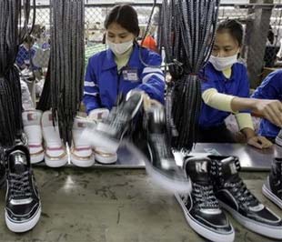 Kinh tế Việt Nam, một năm hai cuộc khủng hoảng