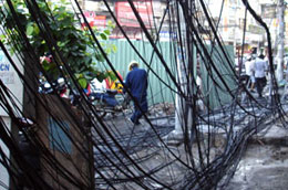 Giá thuê cột điện: Hạn chót “tự thỏa thuận” là 28/2