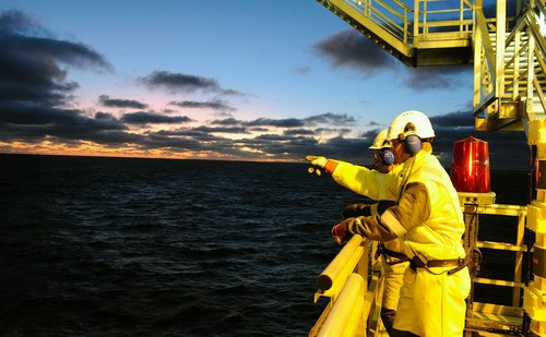 Giá dầu giảm trước thềm cuộc bỏ phiếu lịch sử tại Anh