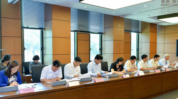 Tái cơ cấu: Bộ trưởng