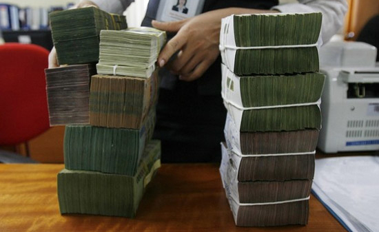 Khi 19/23 ngân hàng khó đúng hạn tăng vốn