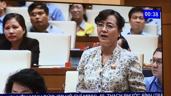 Tranh luận nảy lửa tại nghị trường về giờ làm việc của người lao động