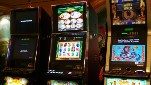 Hà Nội đề xuất bỏ đồng xèng trong các “casino”