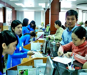 Bỏ trần lãi suất, điều tiết bằng luật?