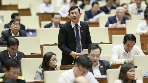 Đại biểu tiếp tục nêu quan điểm không nên để xe ở tầng hầm chung cư