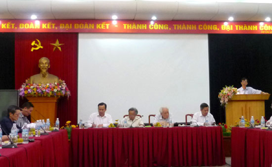 Đề nghị kiện tàu hải giám Trung Quốc ra tòa quốc tế