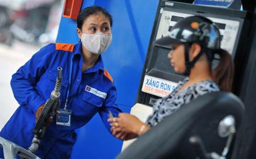 “Đòi” lời hứa của hai bộ trưởng về điều hành xăng dầu
