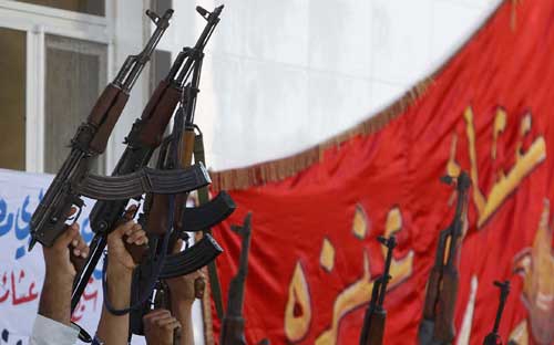 Iraq chính thức nhờ Mỹ không kích phiến quân