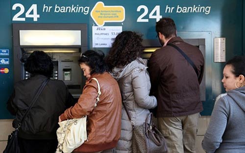 Cyprus đánh thuế tiền gửi: “Tiền lệ nguy hiểm”