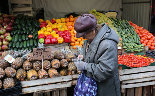 Nga đành hy sinh tăng trưởng để cứu Rúp?