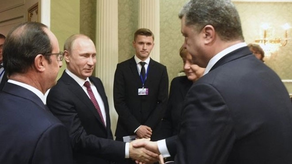 Đàm phán hòa bình Ukraine: “Đòn cân não” xuyên đêm Minsk