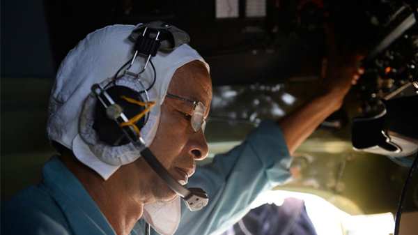 Đỏ mắt ngóng tin MH370