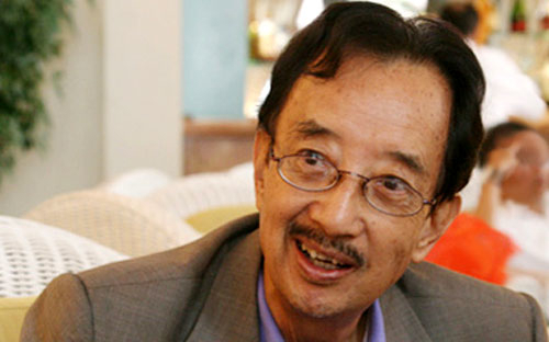 TS. Alan Phan: “Hiểu rõ luật chơi và cúi đầu chấp nhận”