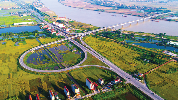 Hướng tới thành phố công nghiệp hiện đại, công nghệ cao