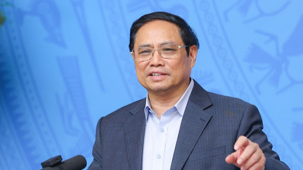 Thủ tướng yêu cầu giải quyết dứt điểm tình trạng thiếu thuốc, vật tư, trang thiết bị y tế