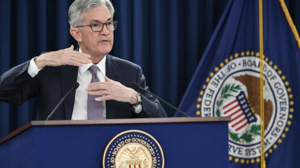 Thế thăng bằng mong manh của Fed