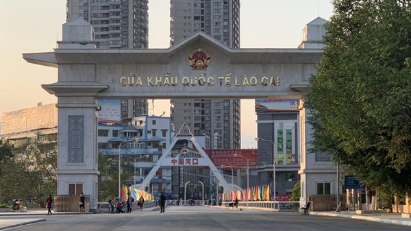 Bốn tháng, thu ngân sách ngành thuế quản lý đạt gần 580.000 đồng, nhiều địa phương