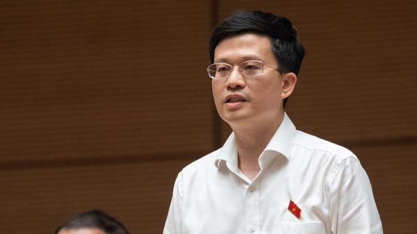 Nhiều trường đại học đua nhau tăng học phí lên rất cao