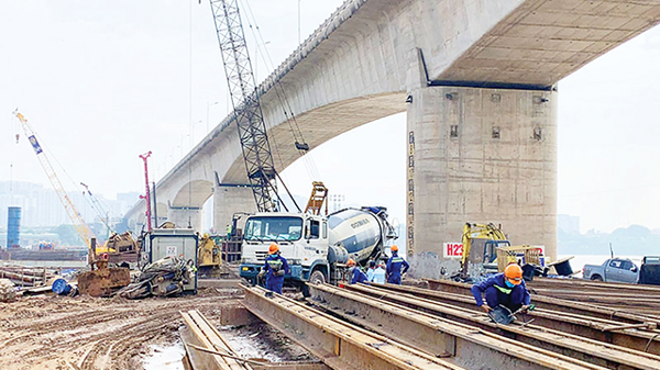 Nhiều nút thắt thách thức mục tiêu giải ngân 550.000 tỷ đồng vốn đầu tư công đến cuối năm