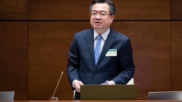 Bộ trưởng Xây dựng phản hồi loạt ý kiến của đại biểu Quốc hội về Luật Nhà ở (sửa đổi)