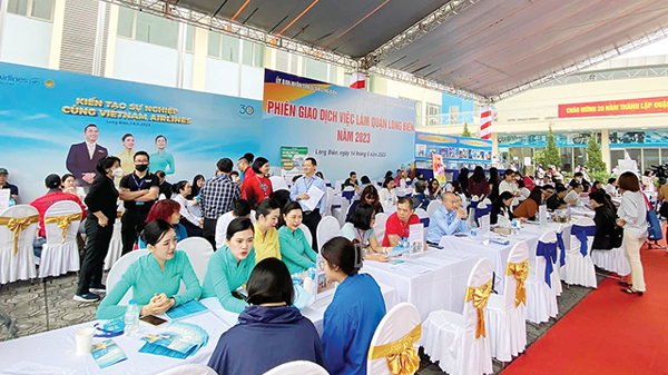 Sàn giao dịch việc làm: Cần được kết nối đồng bộ