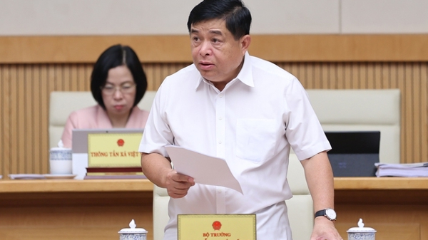 Bộ trưởng Nguyễn Chí Dũng: 