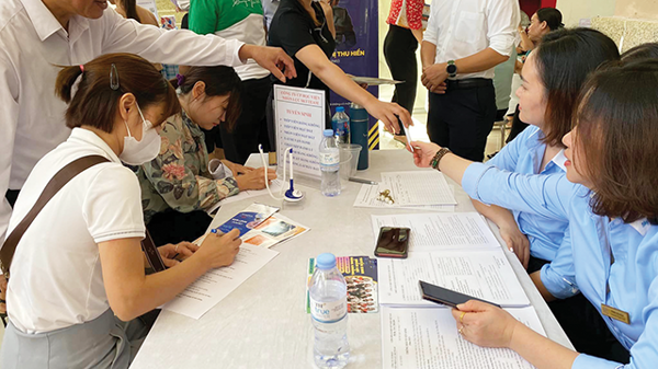 Thị trường lao động cuối năm 2023 khởi săc : Tín hiệu đáng mừng