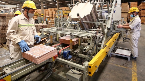 PMI tháng 10 tiếp tục dưới ngưỡng trung bình, đơn đặt hàng mới tăng yếu