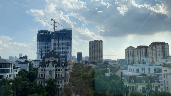 Thị trường bất động sản khởi sắc nhưng chưa đủ để lạc quan