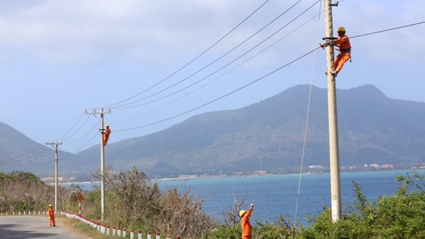 Đại biểu Quốc hội đồng tình việc phân bổ hơn 2.500 tỷ đồng cho EVN kéo điện lưới quốc gia ra Côn Đảo