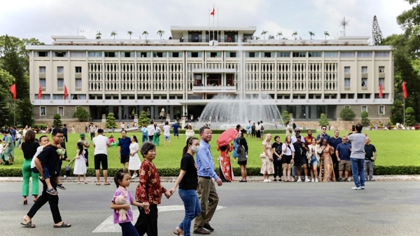 Khách quốc tế đến Việt Nam đạt gần 1,6 triệu lượt trong tháng 4