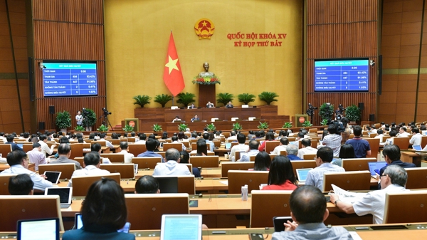 Quốc hội thông qua Luật Đường bộ, chưa bổ sung quy định về phí giao thông nội đô